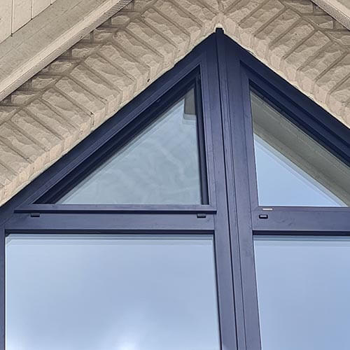 Foto Insektenschutzrahmen vor Fenster